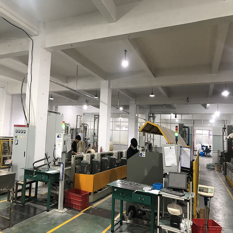 Đối mặt với thách thức trước sự suy thoái của thị trường