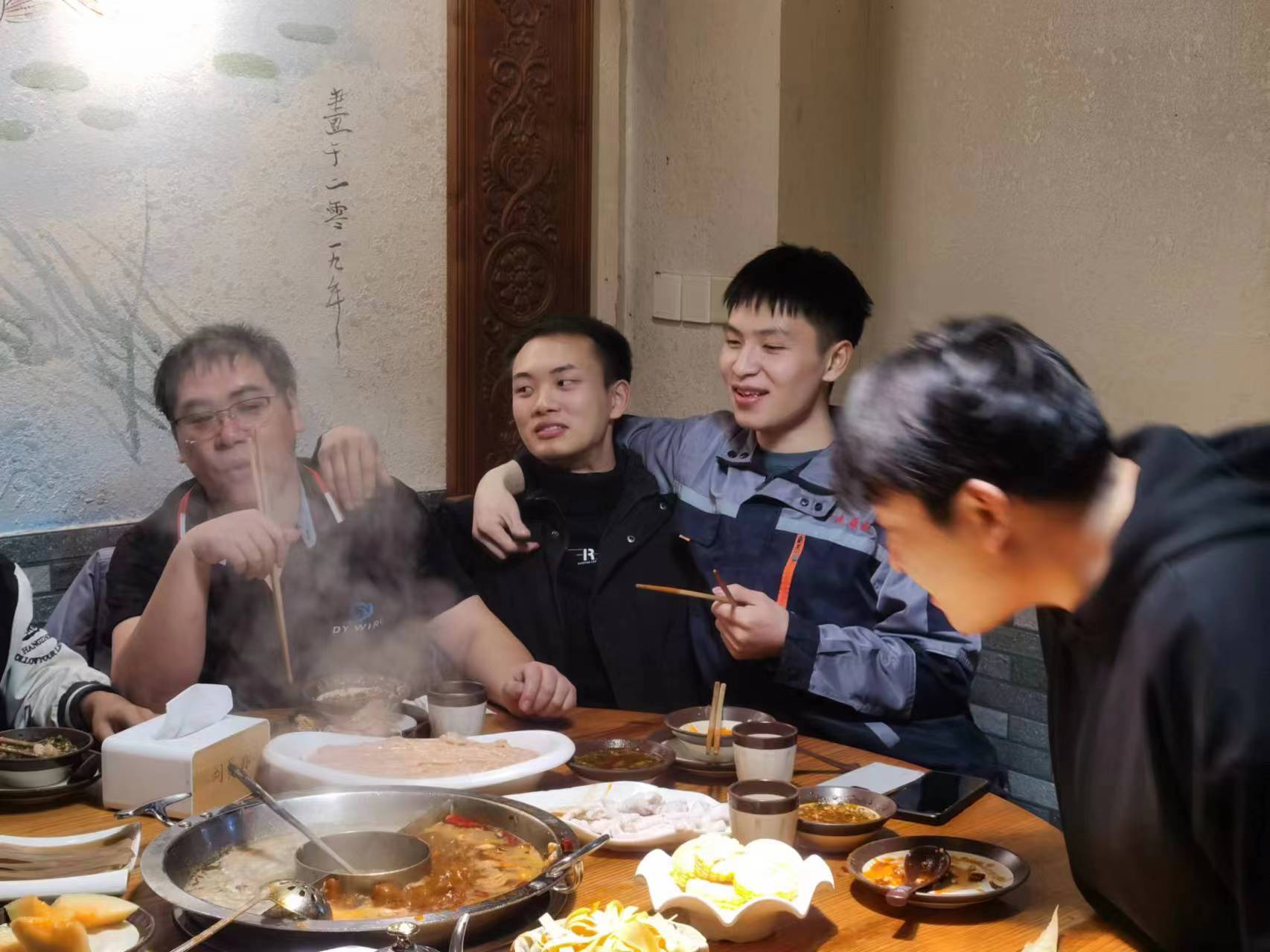 tiệc lẩu